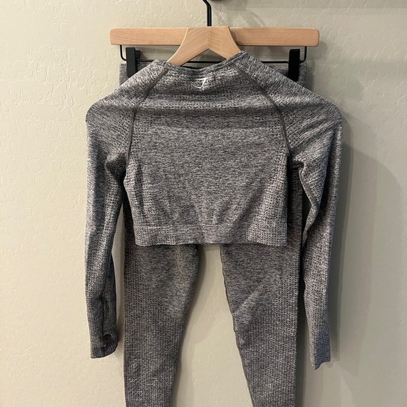 Gymshark, two piece aleisure wear set - Picture 7 of 9